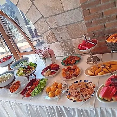 Galeb Hotel 3*